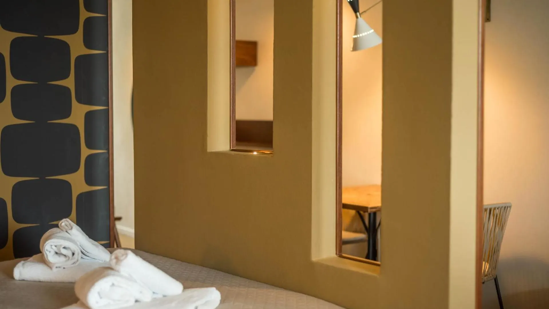 Life, Terremarine Apartment Corniglia